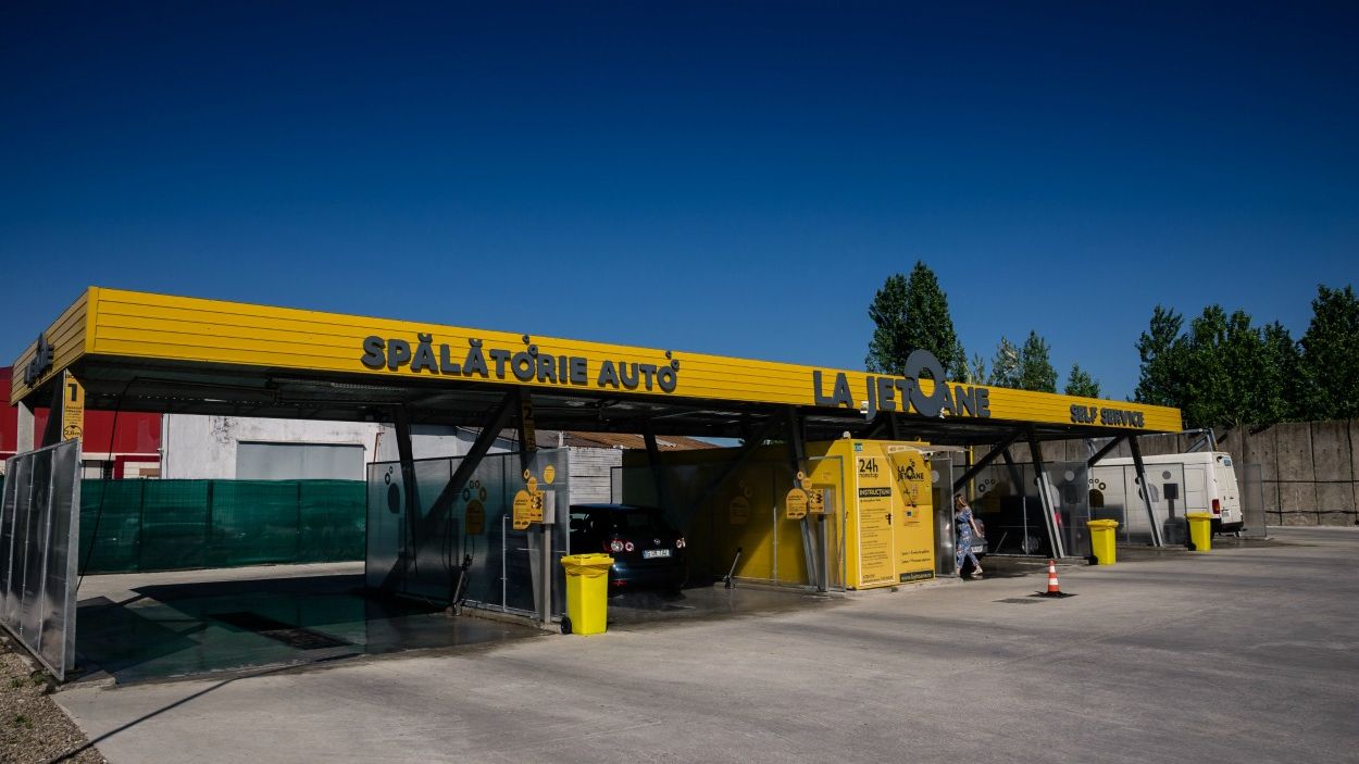 (P)La Jetoane, spalatoria auto self-service se extinde in sistem de franciza