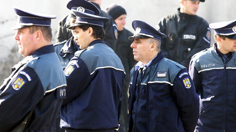 Olt: O fata de 13 ani care i-a transmis mamei sale ca nu vine acasa, cautata de politie
