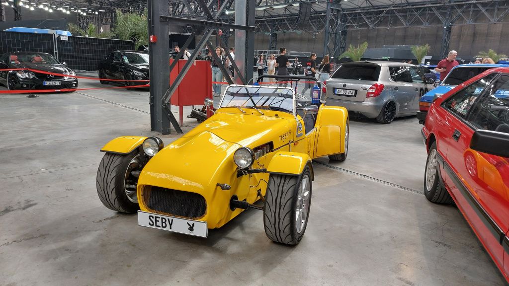 [GALERIE FOTO] Ce poți vedea la DropDown 4, salonul de mașini modificate și retro - Imagine 34