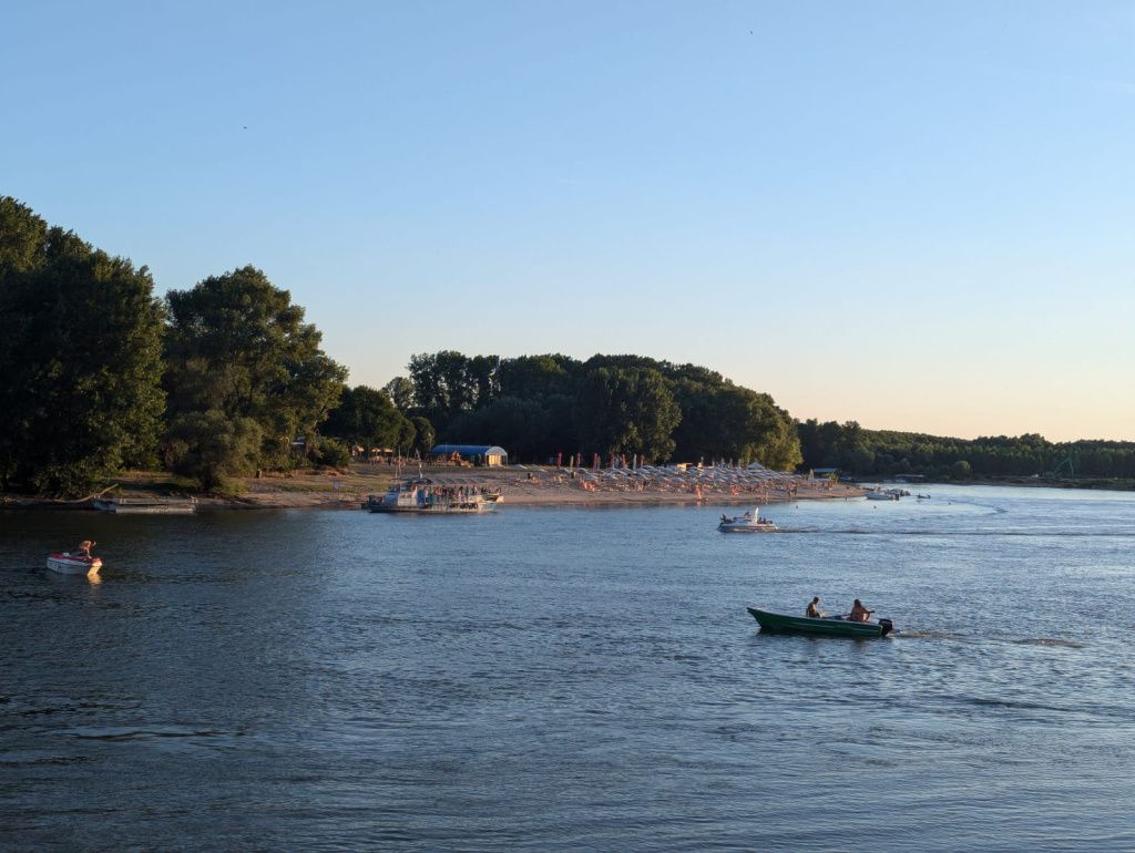 Samskara Beach: Cum arată plaja cu prețuri decente din apropierea Bucureștiului - Imagine 28