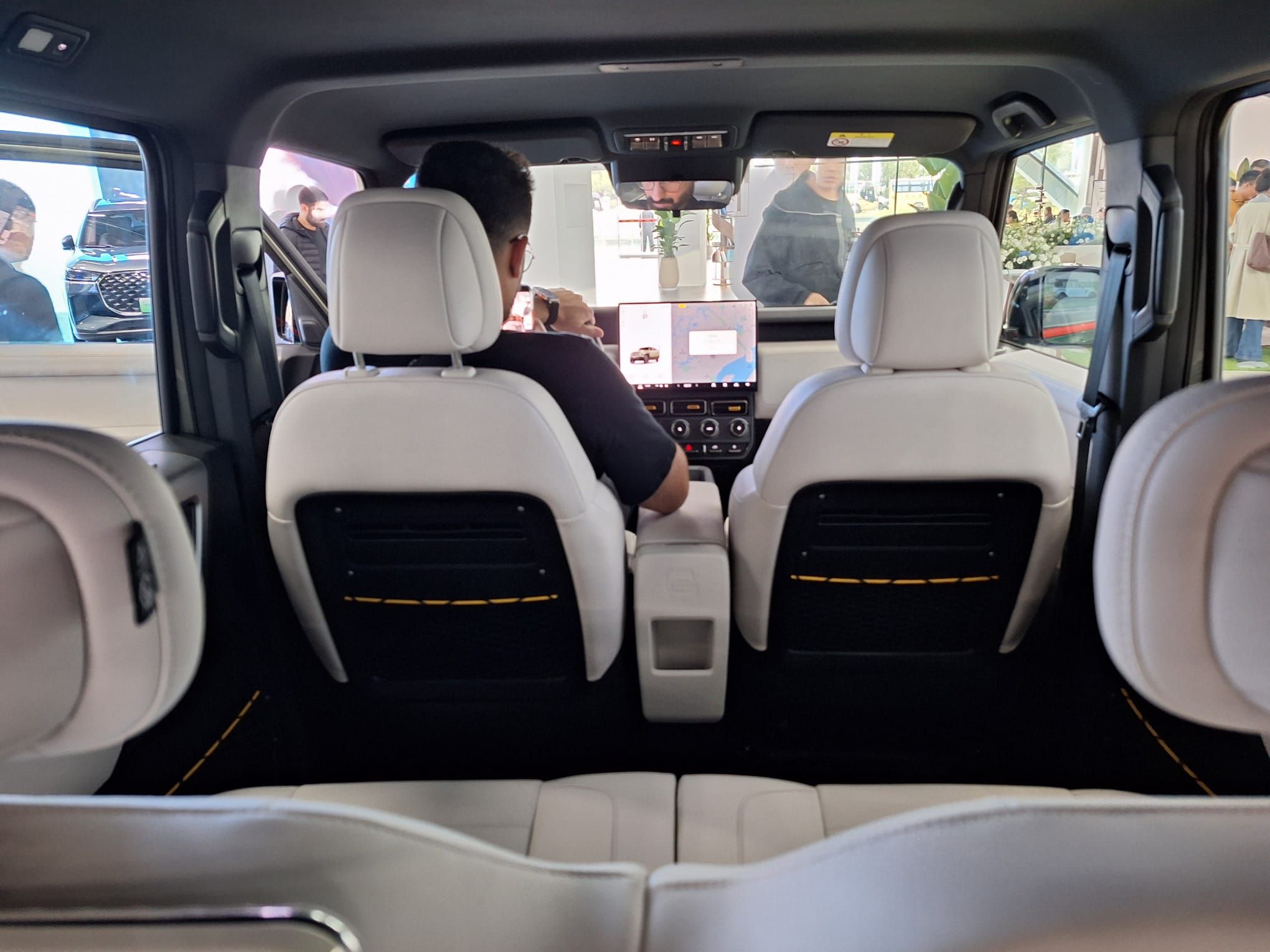 FOTO | Inedit: Ce obții atunci când combini un Mercedes-Benz Clasa G cu o Toyota Fj Cruiser? Chinezii au răspunsul și costă doar 12.000 de euro - Poza 21