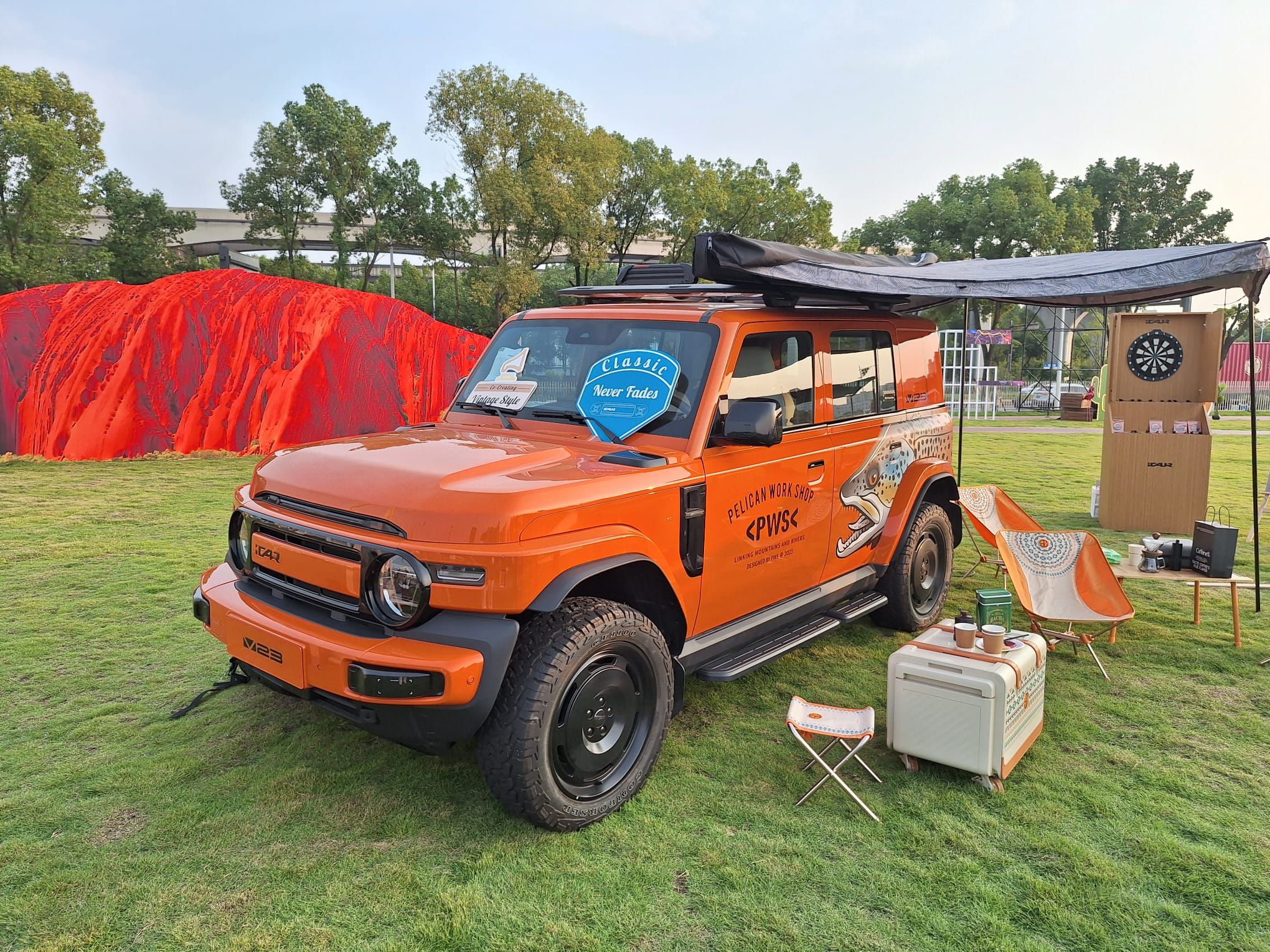 FOTO | Inedit: Ce obții atunci când combini un Mercedes-Benz Clasa G cu o Toyota Fj Cruiser? Chinezii au răspunsul și costă doar 12.000 de euro - Poza 24