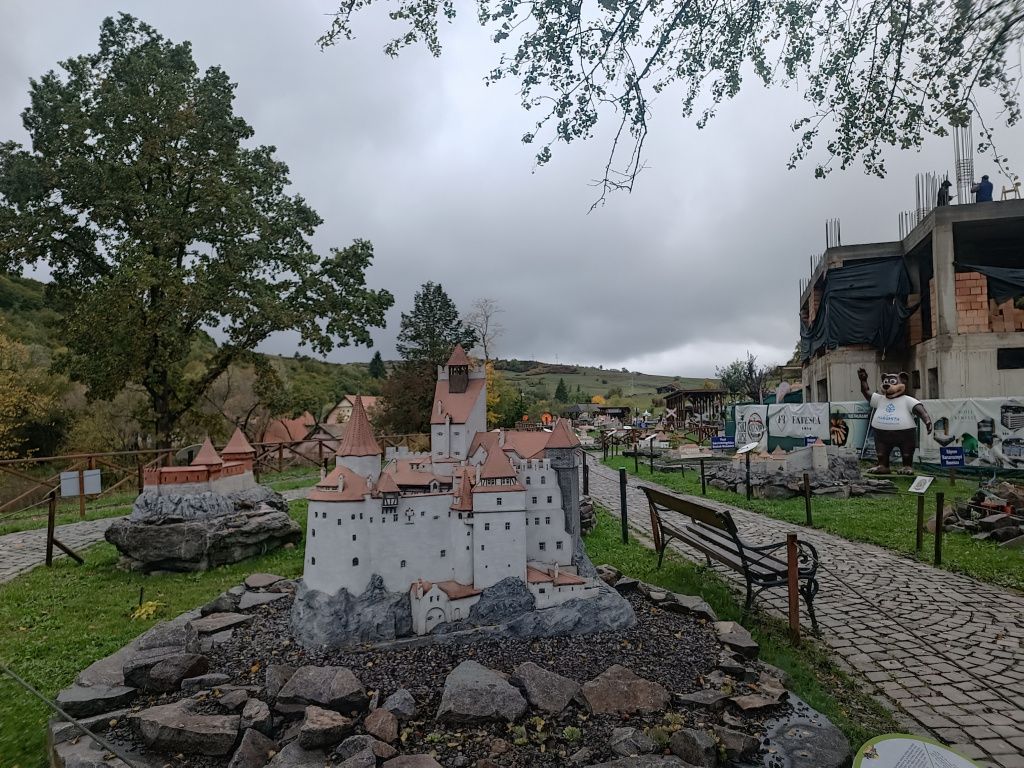 GALERIE FOTO: Parcul Mini Transilvania sau cum să faci un tur în Ardeal în mai puțin de o oră - Imagine 32