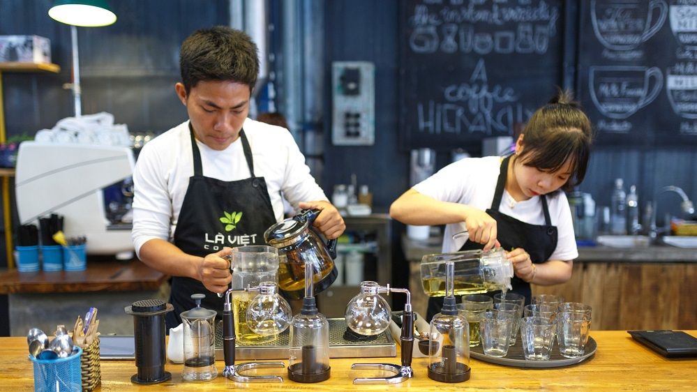 Angajări masive de personal străin în HoReCa, pentru sezonul estival