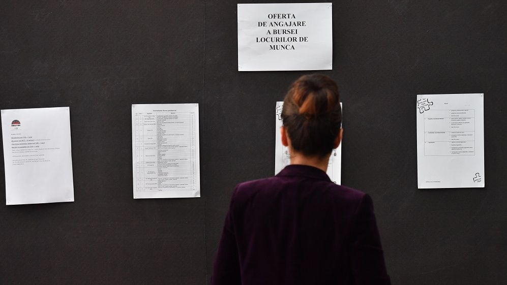 INS: Mai puține locuri de muncă vacante în al doilea trimestru din 2022