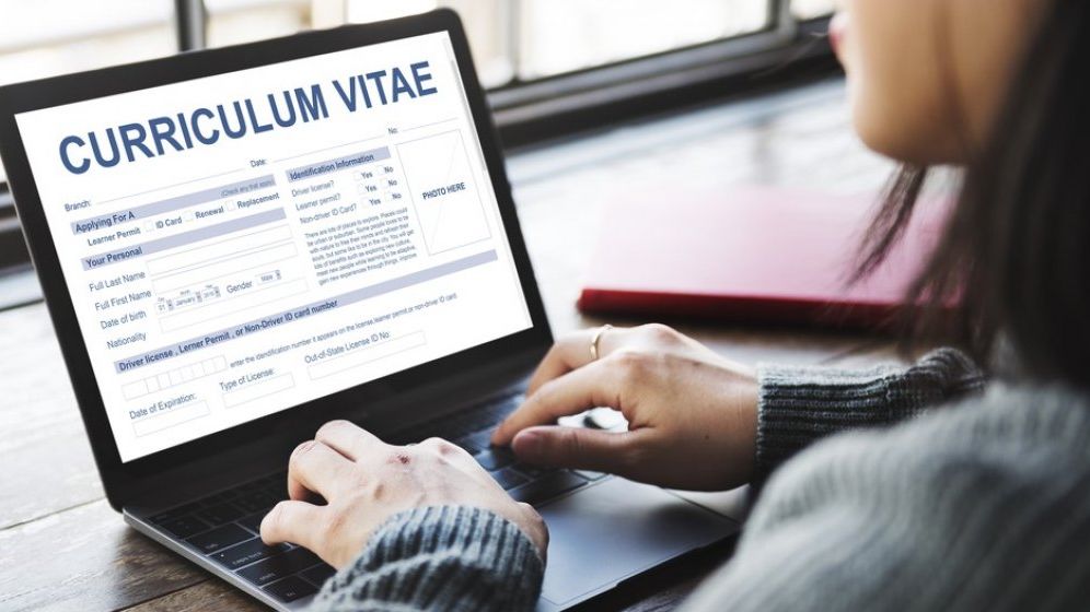 Romanii isi cauta alt job. Au "asaltat" site-ul eJobs cu 1 milion de aplicari, doar in luna ianuarie