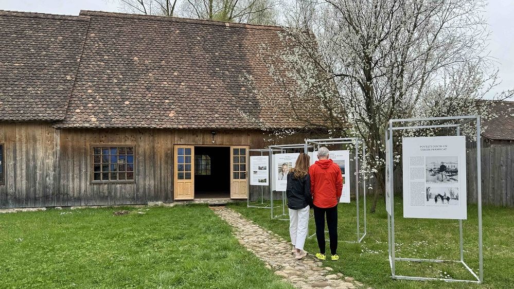 Casa din Viscri a Regelui Charles se redeschide pentru vizitare, ocazie cu care publicului i se propune o expoziție inedită