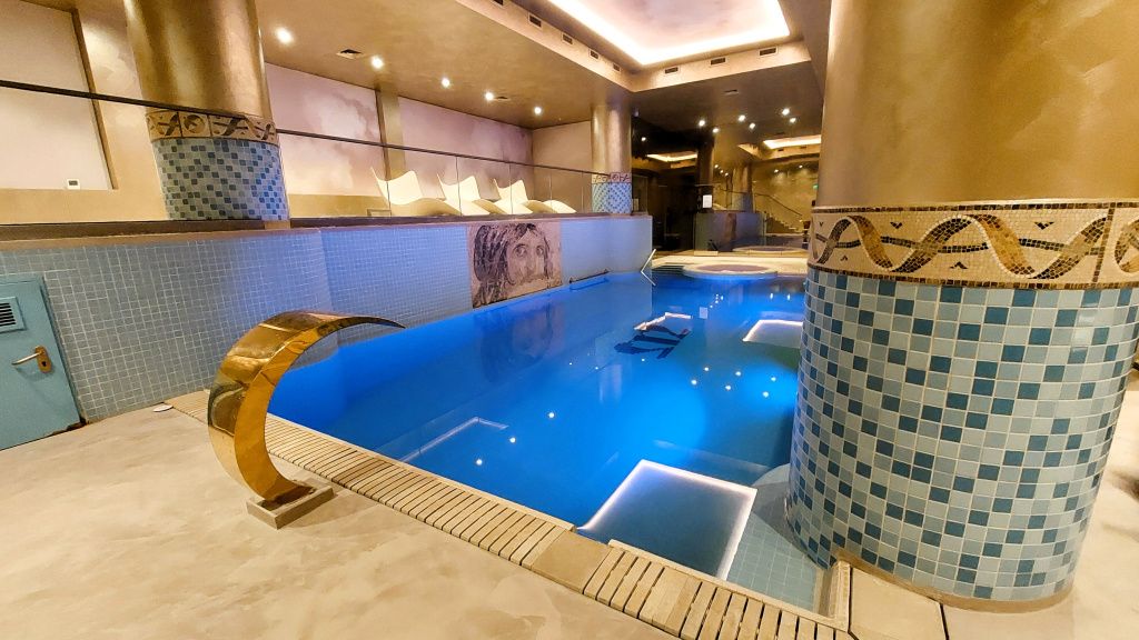 GALERIE FOTO | Cum arată apartamentele milionarei Anja Graf din centrul Capitalei - Imagine 78