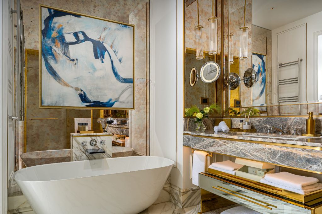FOTO | Hotelul Corinthia se deschide: cum arată camerele și cât costă o noapte - Imagine 6