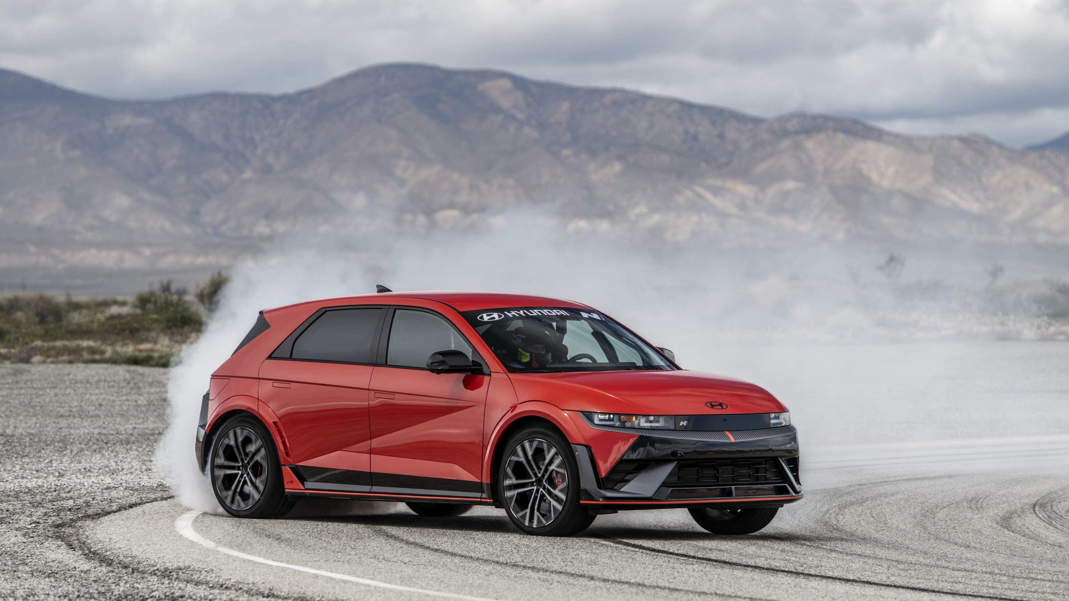 Hyundai, trimis în judecată de dealeri nervoși, pentru că ar fi falsificat vânzările de mașini electrice