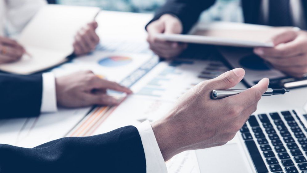 Zeci de mii de PFA si intreprinderi familiale vor fi radiate automat de Registrul Comertului