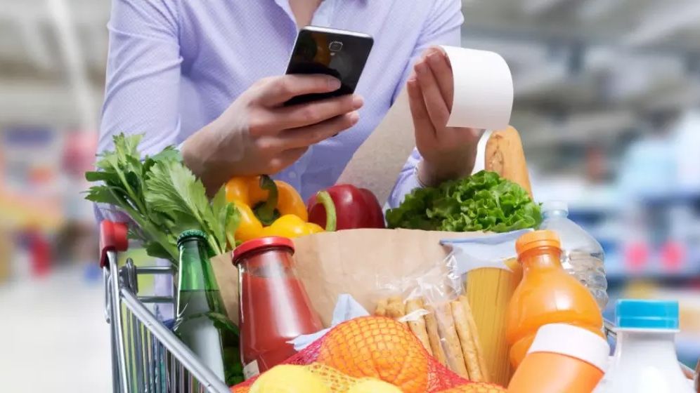 Prețuri la alimente: când se „liniștesc” scumpirile și de ce