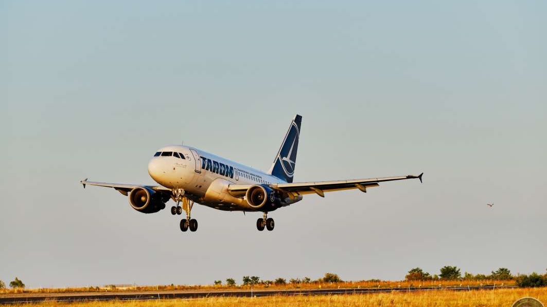 Tarom, bilete cu prețuri speciale de la 179 euro pentru o destinație din Grecia preferată de români