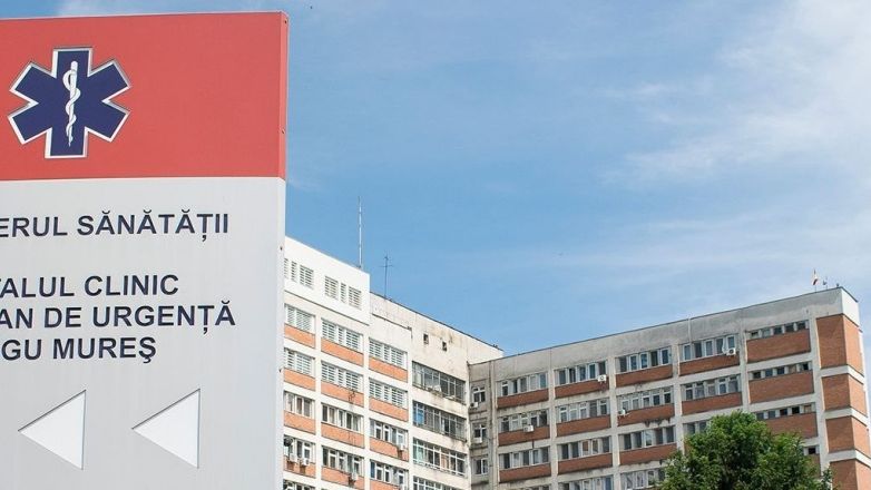 Tragicomedie la Spitalul Judetean Mures: Alba-neagra cu directorul
