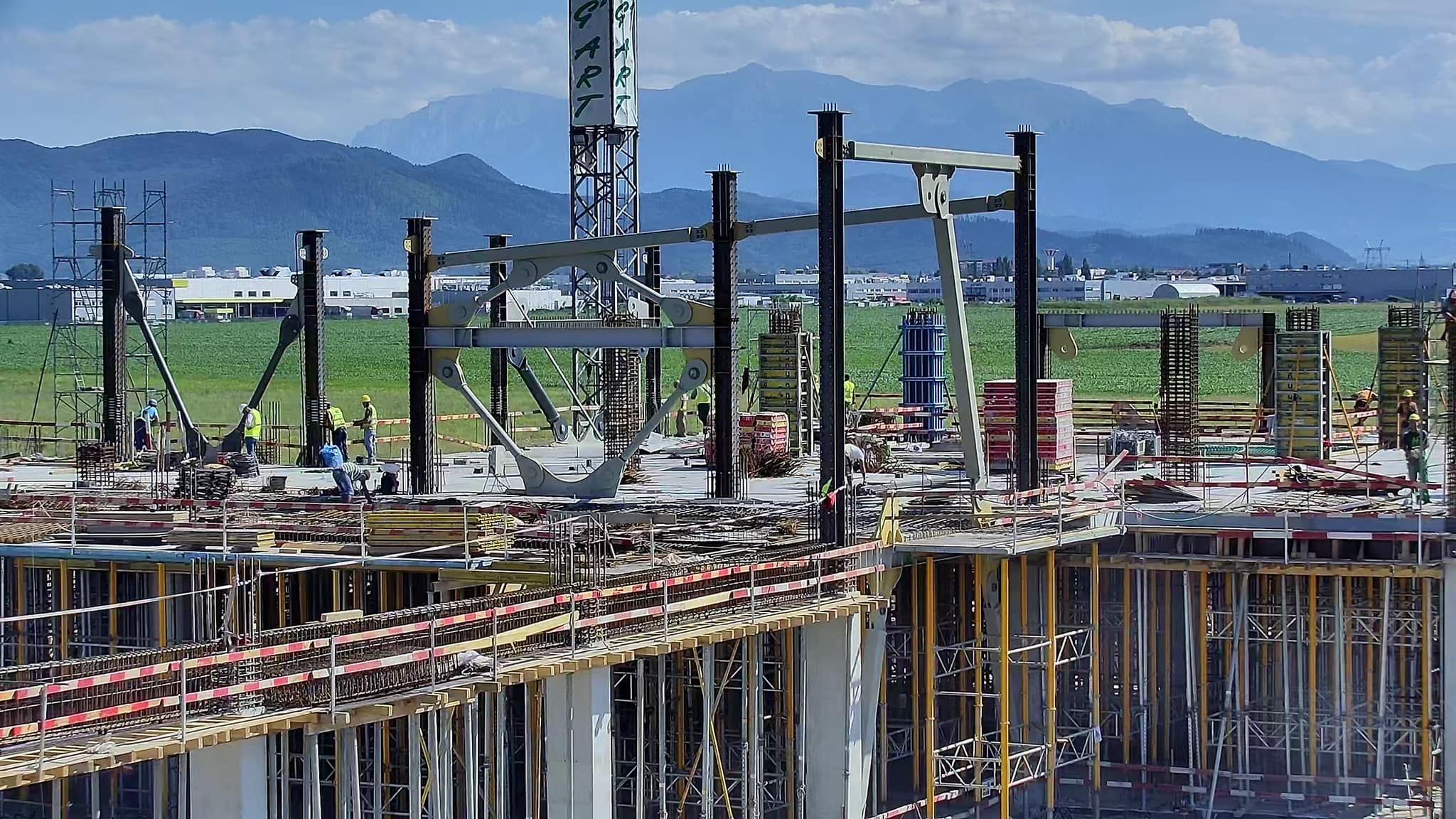 FOTO Un nou aeroport se construiește în România. Lucrările sunt în toi