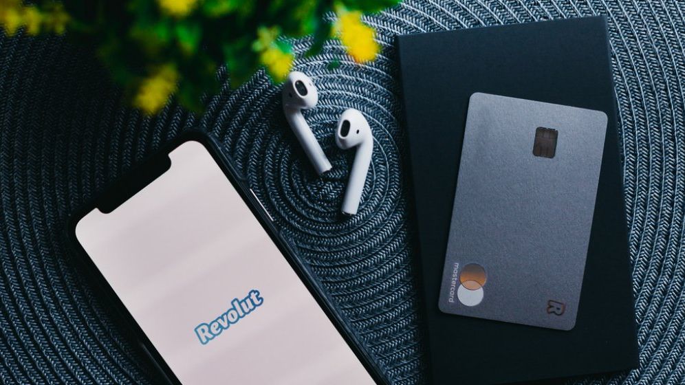 Pe ce au cheltuit banii utilizatorii Revolut în perioada stării de urgență