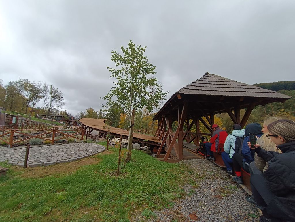 GALERIE FOTO: Parcul Mini Transilvania sau cum să faci un tur în Ardeal în mai puțin de o oră - Imagine 44
