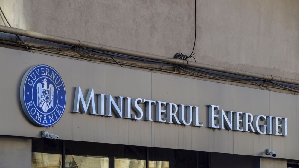 Angajații ELCEN, protest în fața Ministerului Energiei. Ce vor sindicaliștii