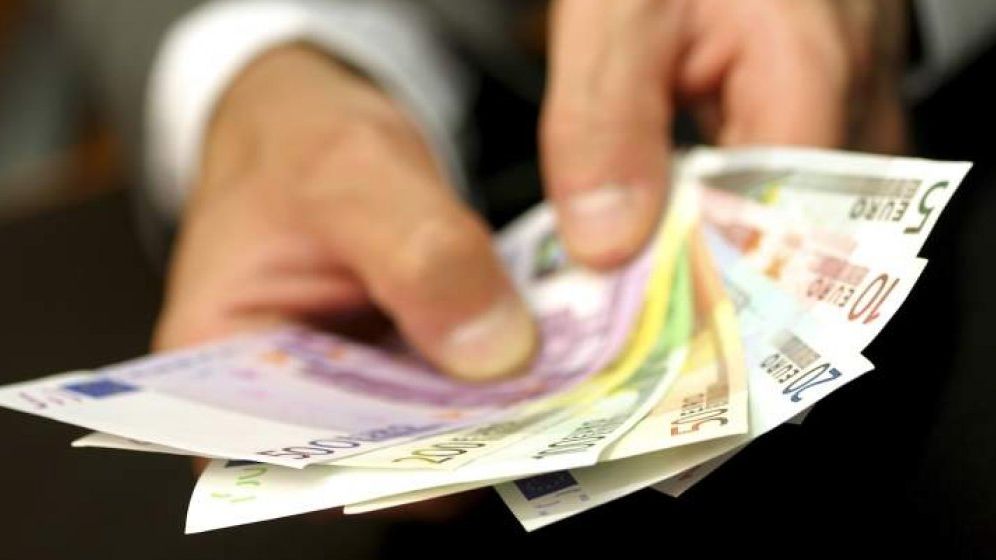 Investitorii cehi si slovaci au depus o oferta de preluare a Metro AG