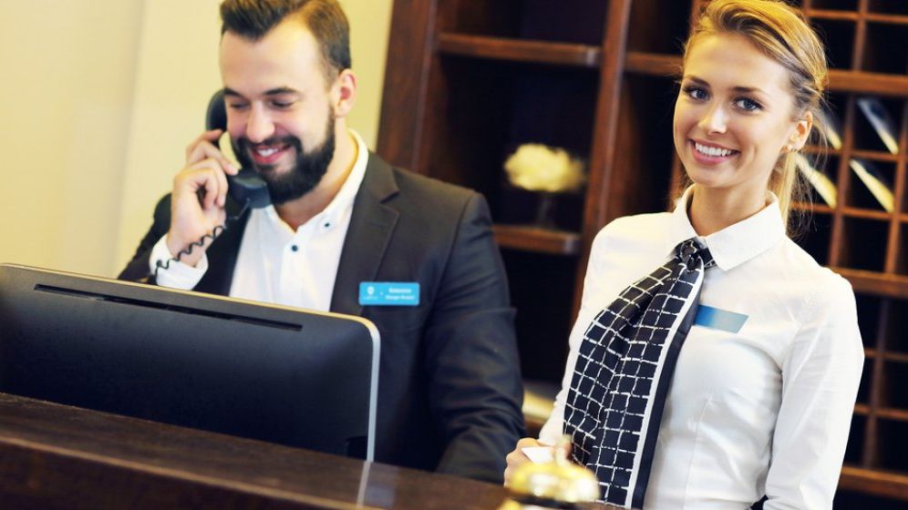 Specialisti: Sezonul 2019 va acutiza lipsa personalului in turism