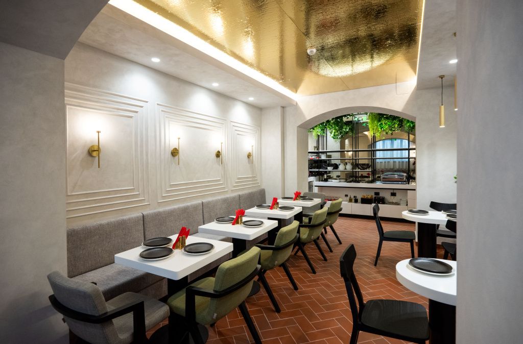 GALERIE FOTO | Un nou hotel inaugurat în centru Capitalei - Imagine 1