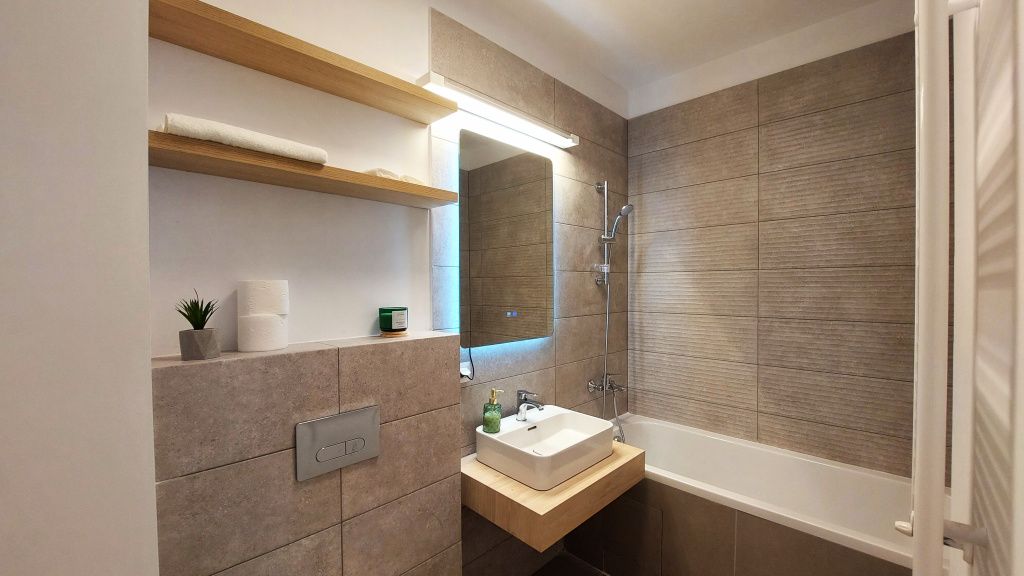 Cum arată un apartament nou de 3 camere de 152.000 de euro din sud-vestul Capitalei - Imagine 18