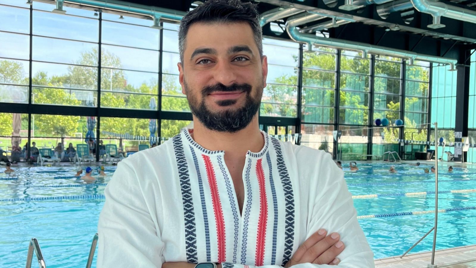 Swimming Team: Importanța Cursurilor de Înot Siguranță și Beneficii
