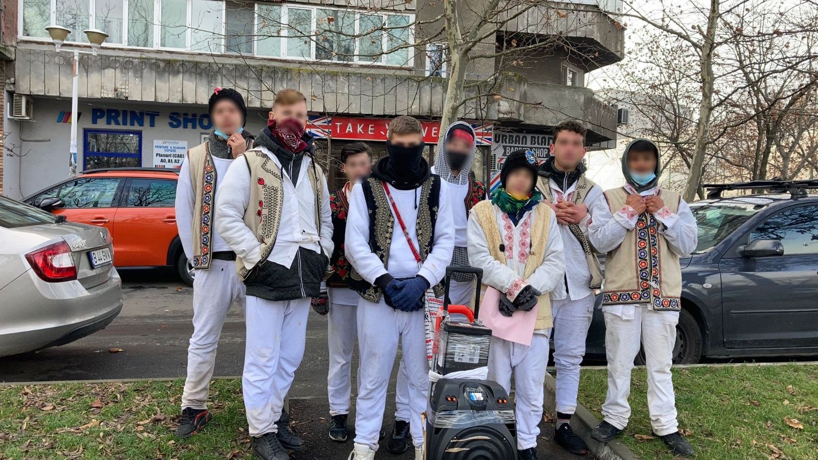 Amenzi pentru colindătorii care tulbură liniștea publică cu boxe