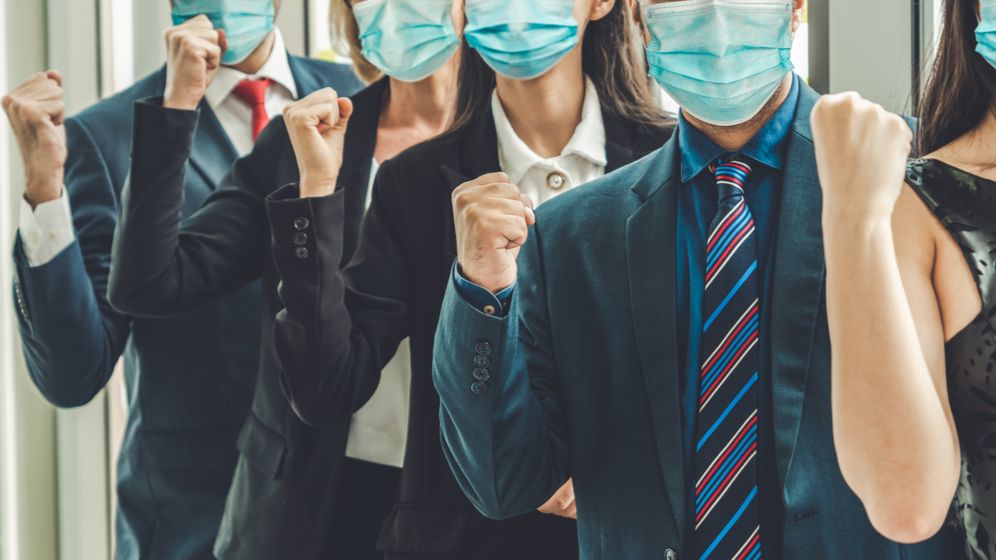 Companii care cer ca angajații să fie vaccinați