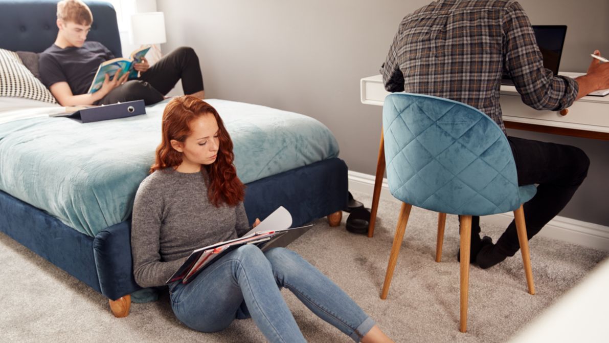 Cât costă cazarea în căminele Universității din București. Care sunt condițiile și documentele necesare