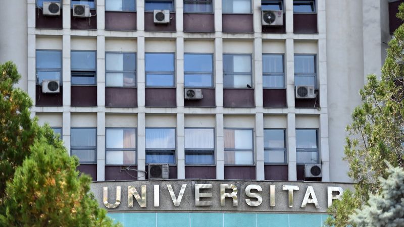 O zi printre cei care salveaza vieti din ghearele mortii. Reportaj la Unitatea de Primiri Urgente a Spitalului Universitar