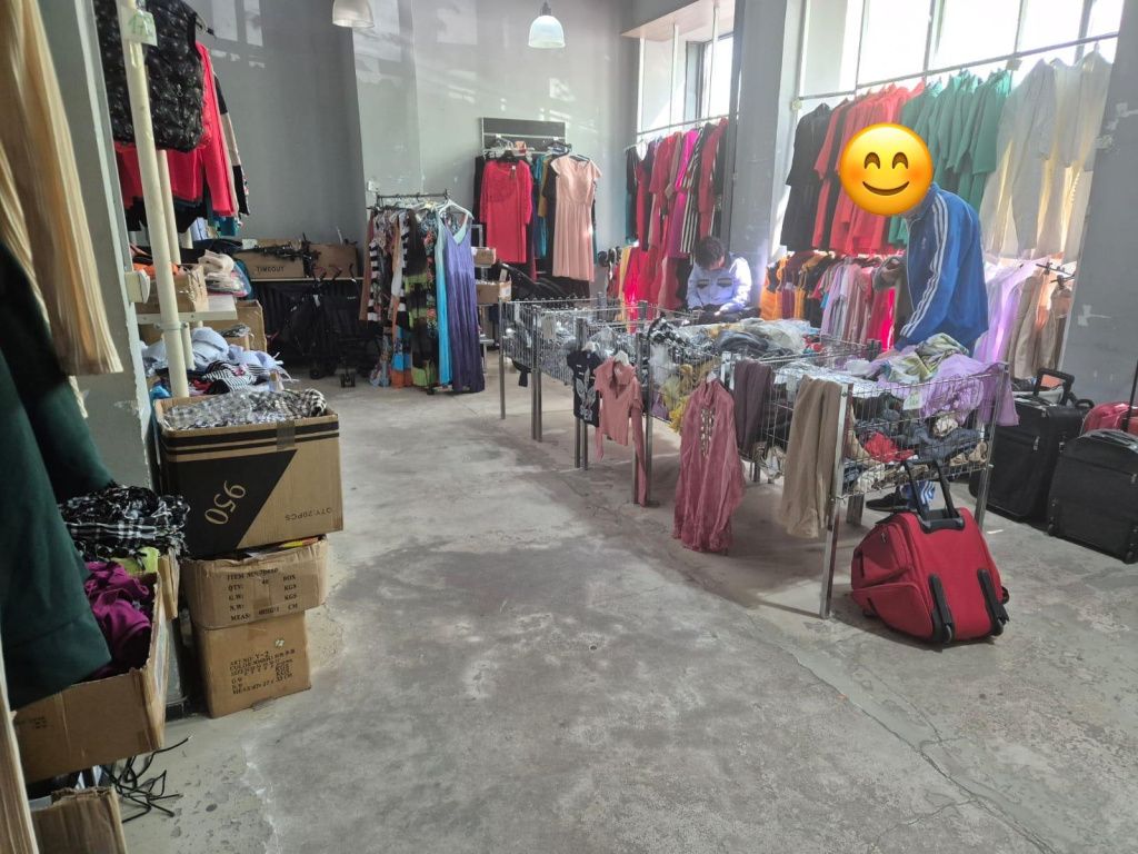 FOTO | În excursie la magazinul ANAF din București: Cum arată și cât costă marfa. Fiscul nu ac - Imagine 1