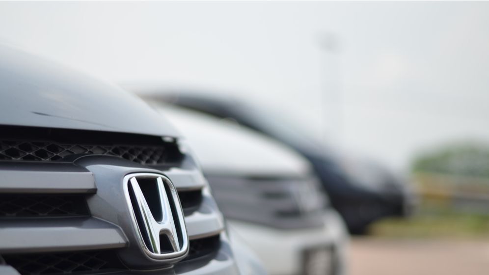Aproape două milioane de maşini, rechemate în fabricile Honda pentru probleme la frâna de urgenţă