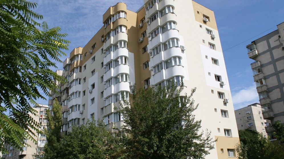 Începând cu 31 martie autorităţile administraţiei publice locale vor efectua dezinfecţii în blocuri
