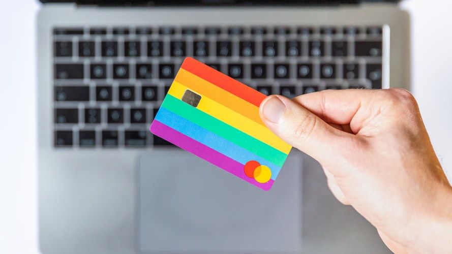 Cum a modificat pandemia opțiunile de cumpărare online?