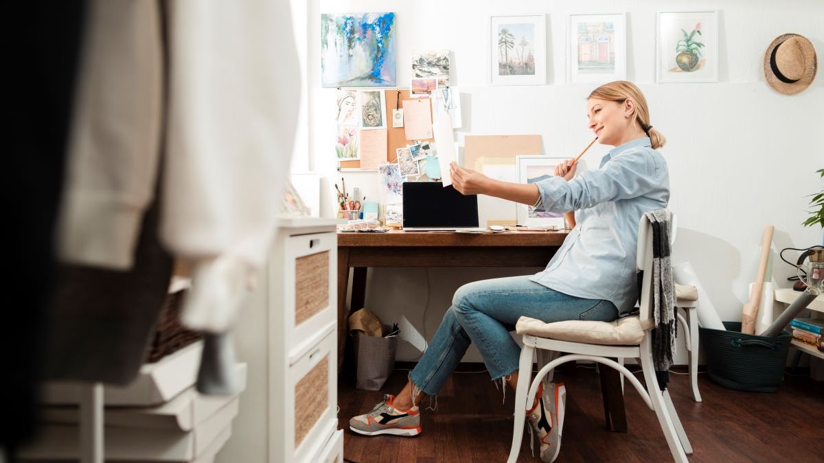 Cum să îți amenajezi biroul de acasă în funcție de stilul tău personal