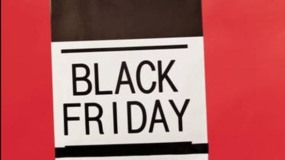 Black Friday vine cu reduceri considerabile la parfumuri și cosmetice Olaplex