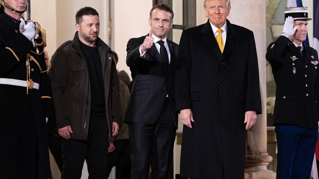 Articolul 5 al NATO, aplicabil și în cazul Ucrainei? Propunerea lui Trump pentru Zelenski