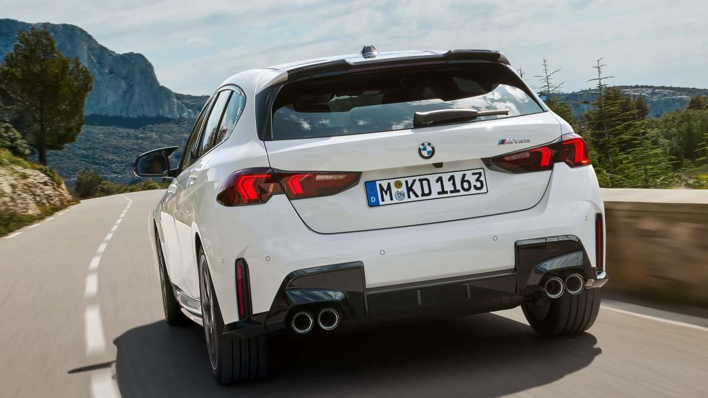 GALERIE FOTO | BMW Seria 1 primește primul facelift, scapă de cutia manuală - Imagine 9