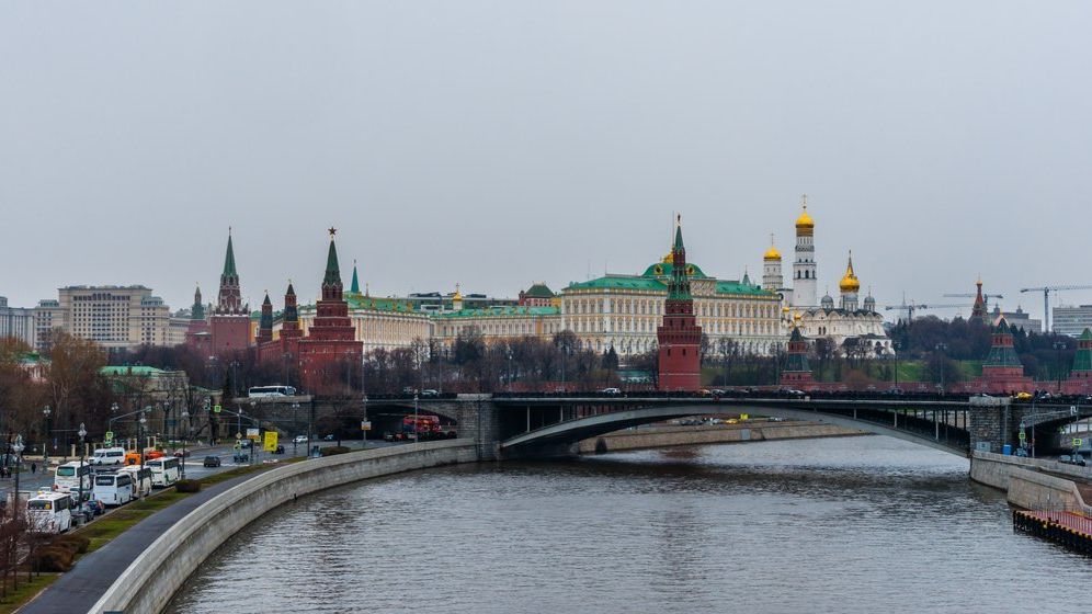 Rusia se contrazice în timp real: declară că este în „confruntare directă” cu NATO, dar că nu dorește un conflict