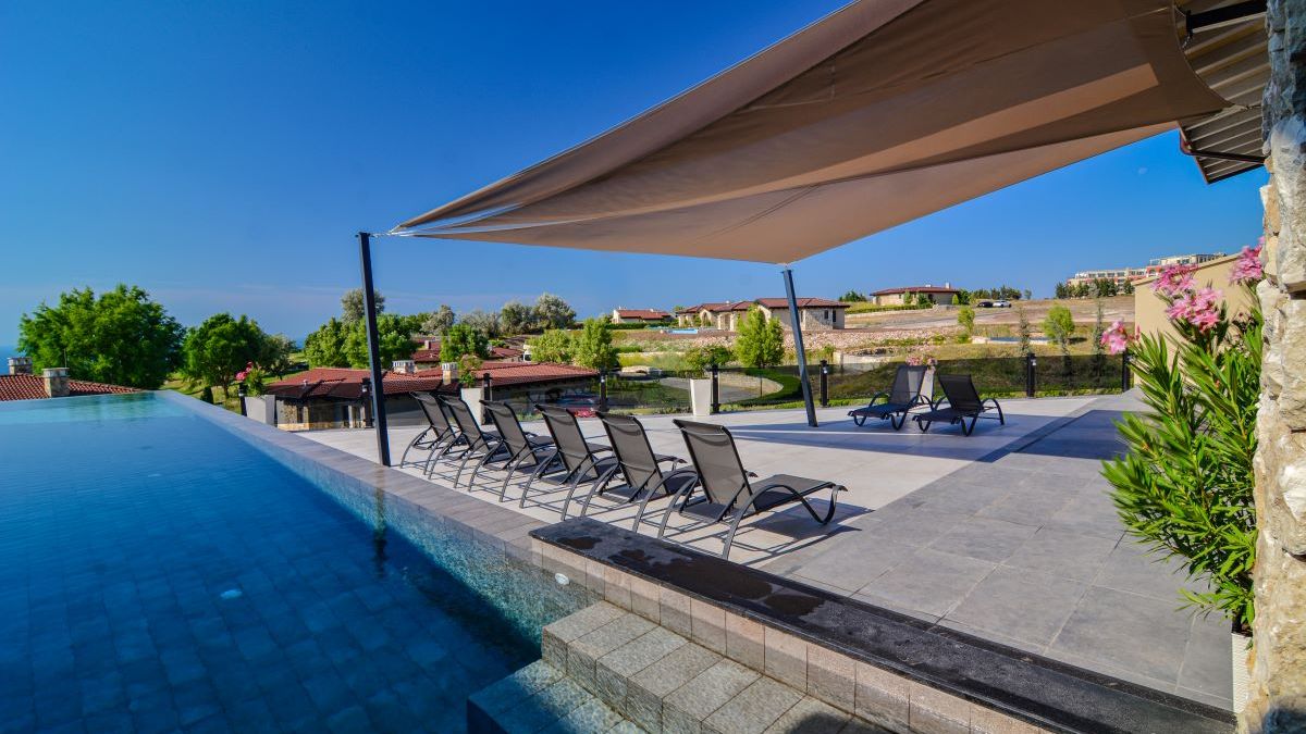 Vacanță la mare, golf și rafinament lângă Balcic: BlackSeaRama Golf & Villas, acum la preț redus