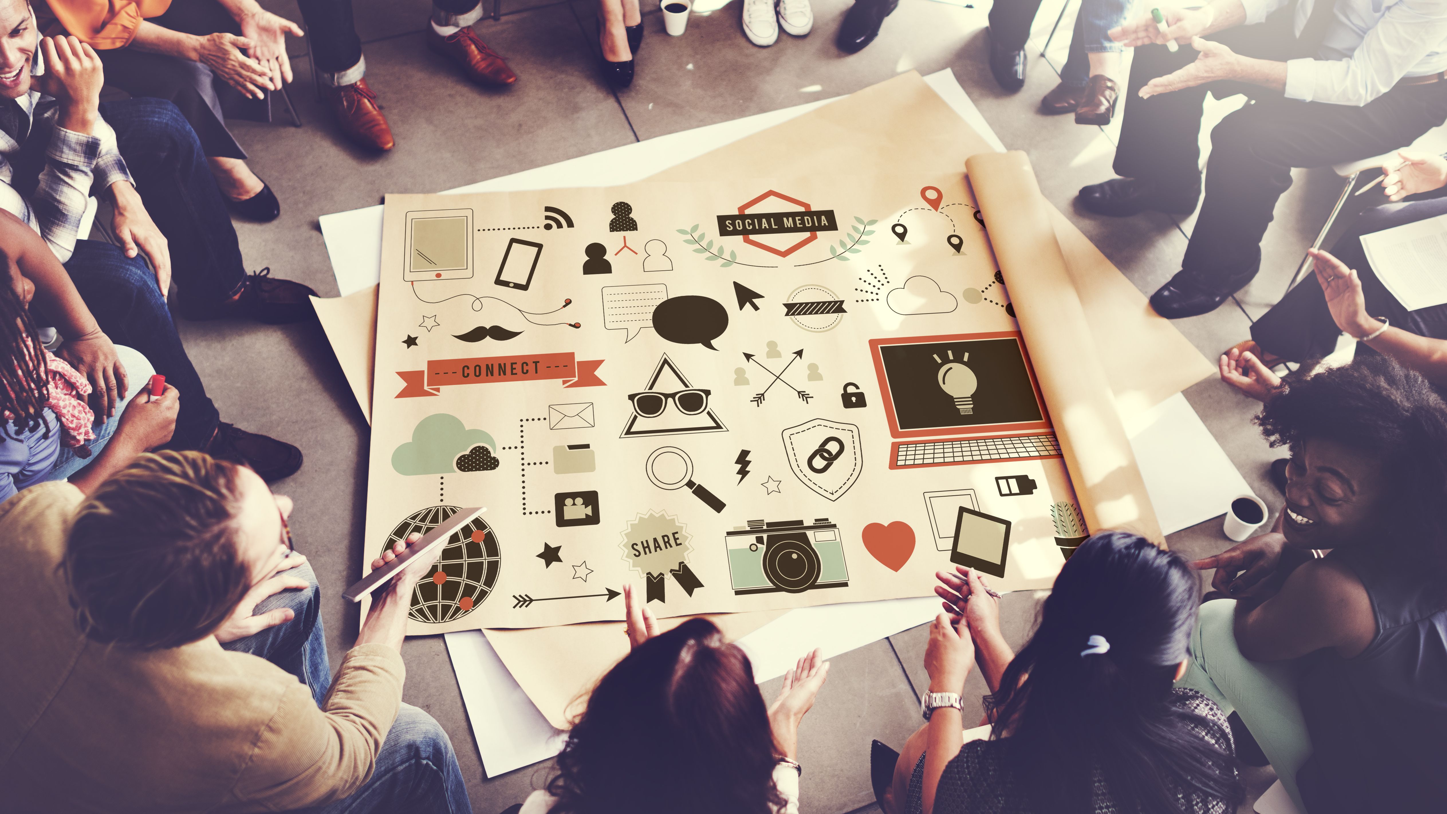 Cum poti sa ai succes in social media: trei sfaturi pentru o strategie online