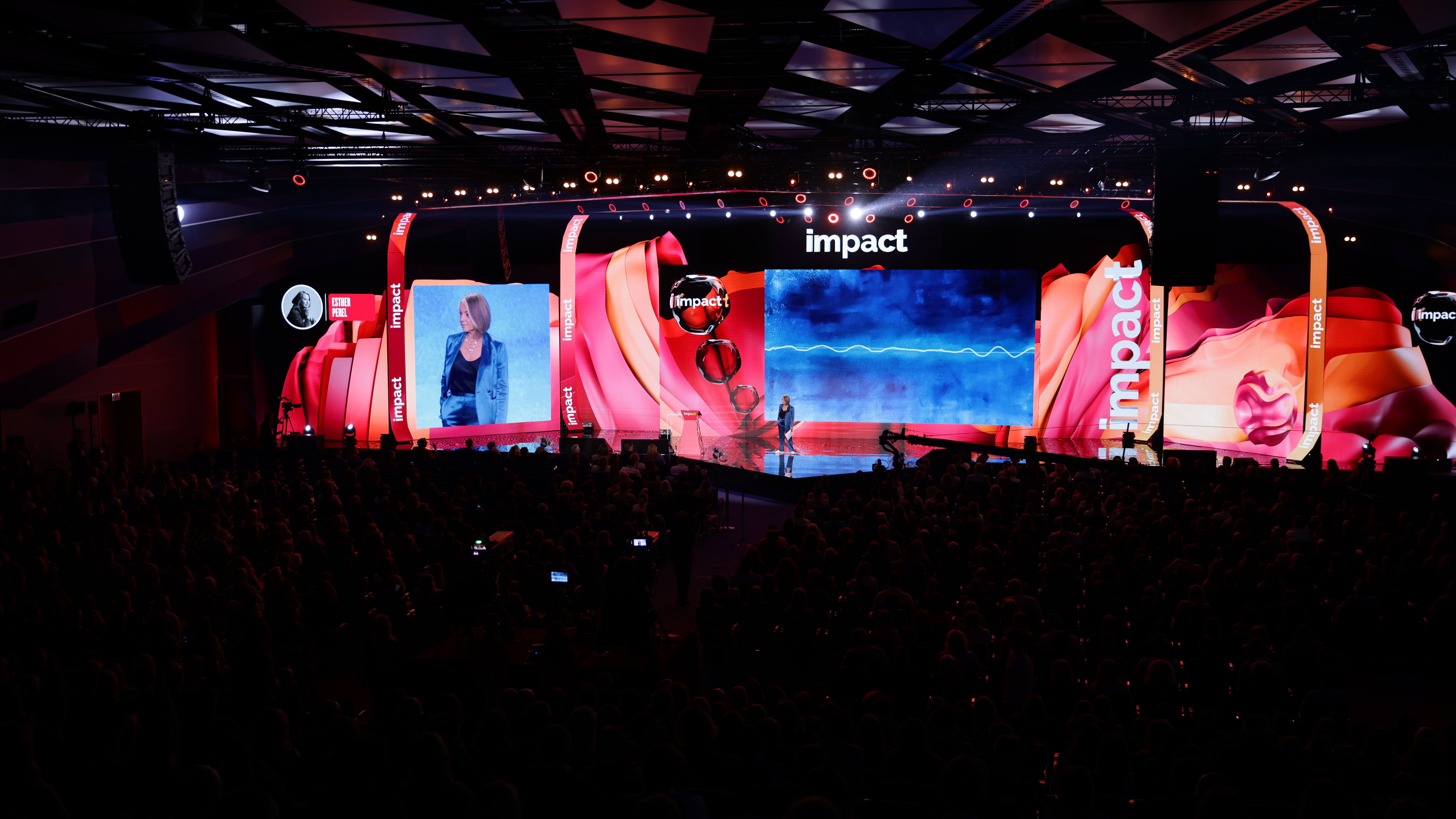 Michelle Obama la IMPACT București. JIDVEI, vinul oficial al celui mai important eveniment de business & tech din Europa de Sud-Est.