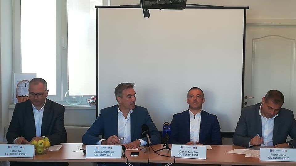 Voucherele de vacanta, sabie cu doua taisuri pentru turismul romanesc. CDR: Tichetele ar trebui folosite in extrasezon si doar in anumite regiuni