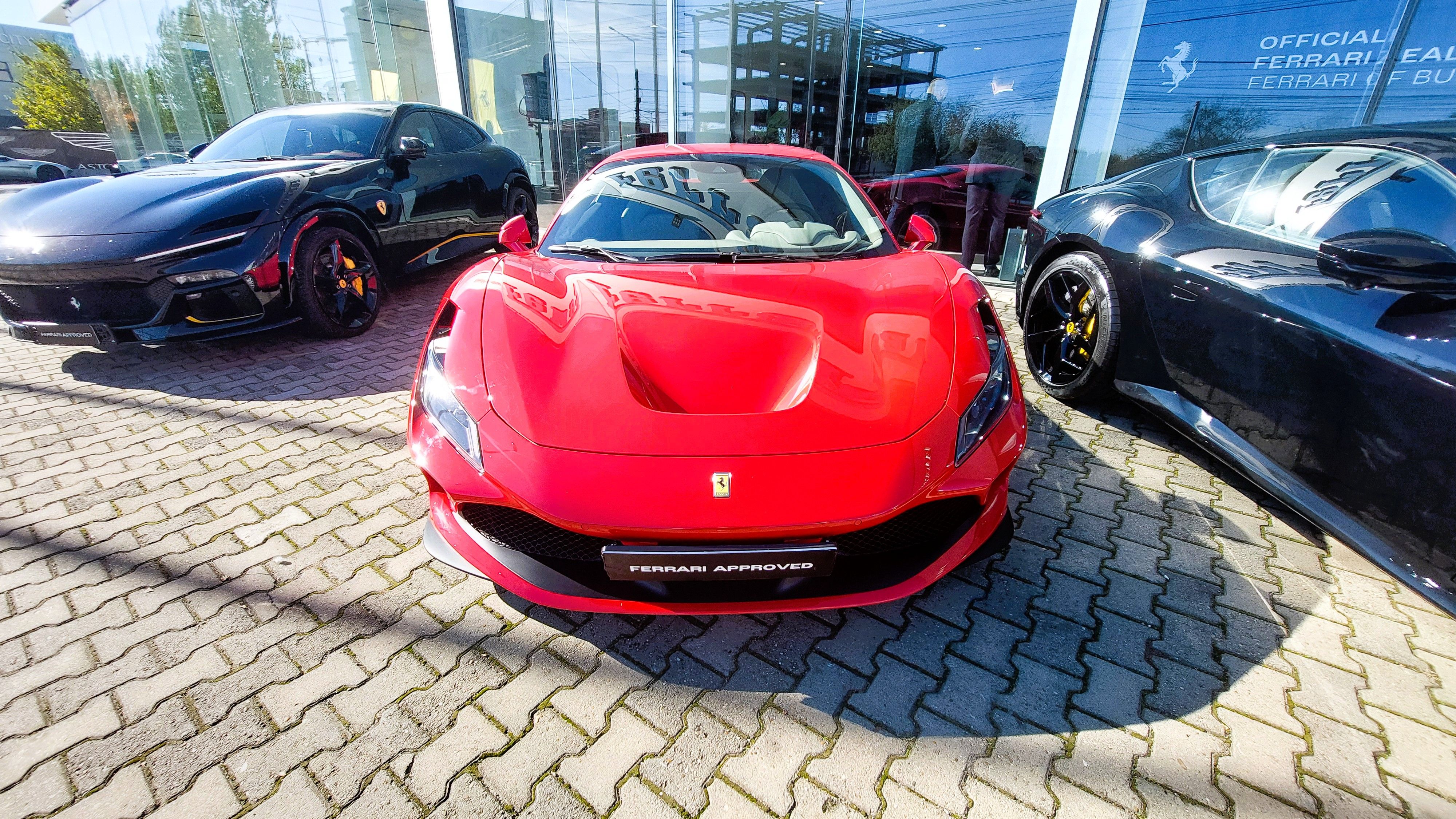 GALERIE FOTO | Ferrari a inaugurat showroom-ul de la București și a adus în premieră noul model Amalfi - Poza 53