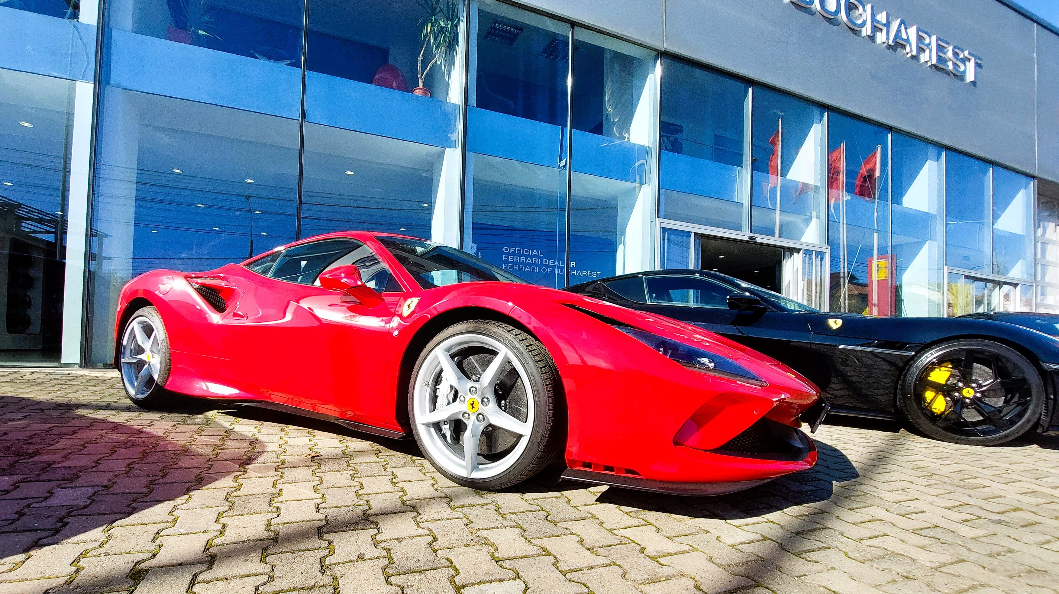 GALERIE FOTO | Ferrari a inaugurat showroom-ul de la București și a adus în premieră noul model Amalfi - Poza 52