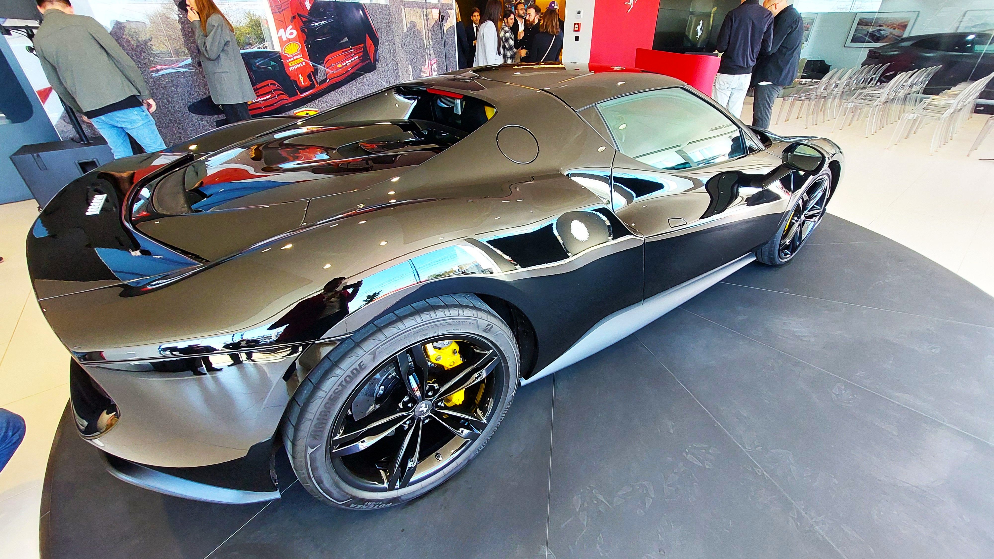GALERIE FOTO | Ferrari a inaugurat showroom-ul de la București și a adus în premieră noul model Amalfi - Poza 38