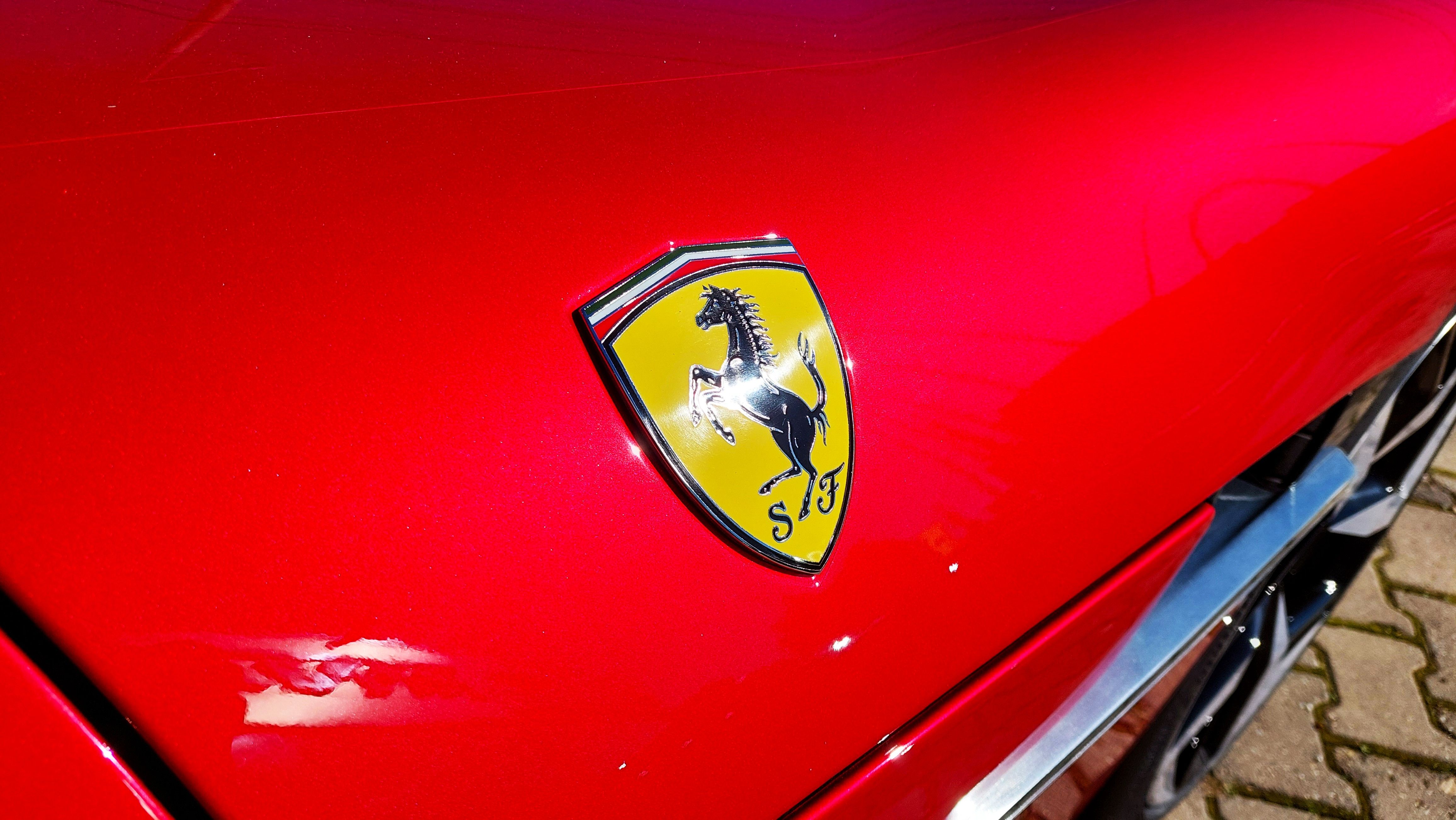 GALERIE FOTO | Ferrari a inaugurat showroom-ul de la București și a adus în premieră noul model Amalfi - Poza 28