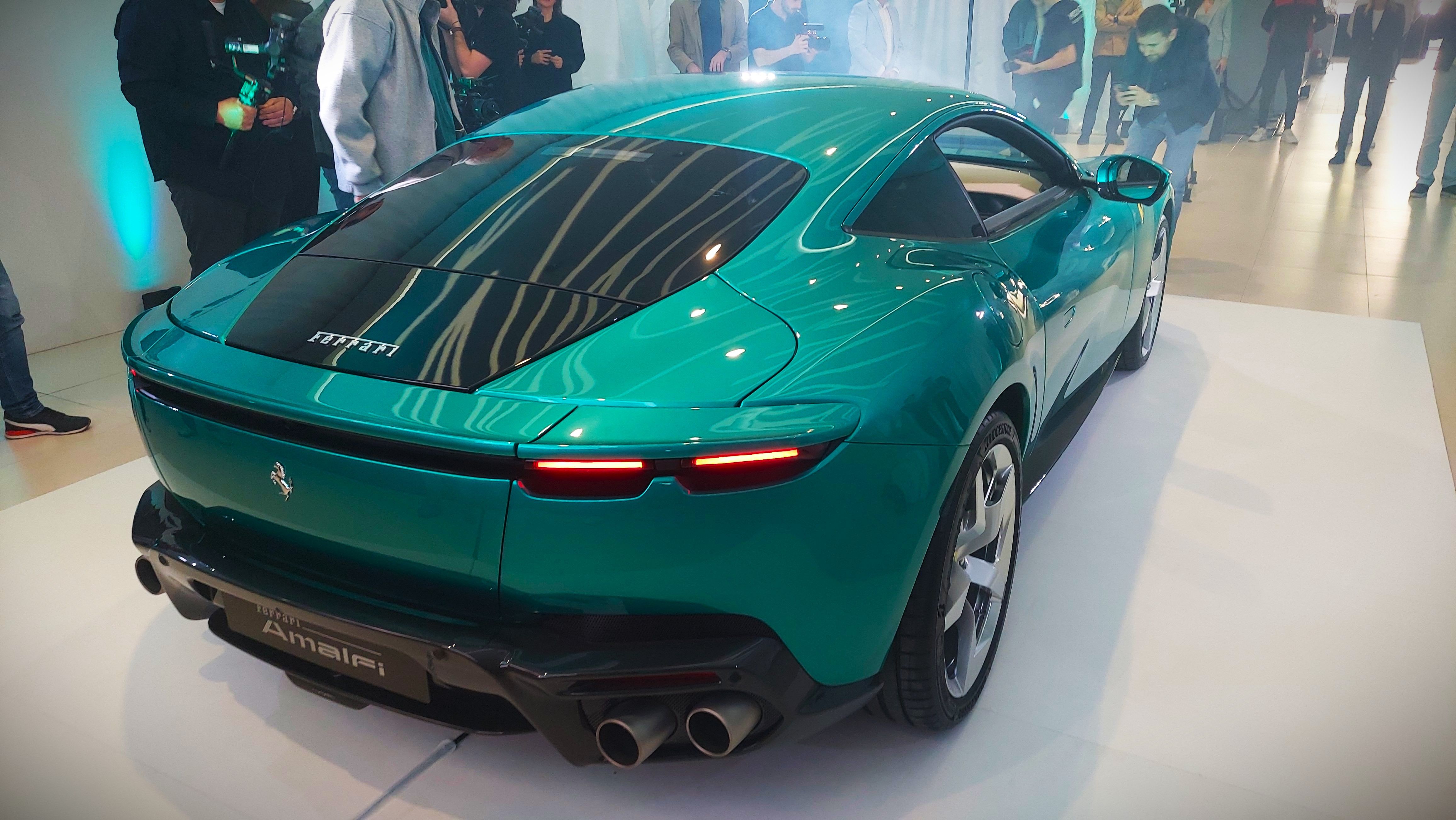 GALERIE FOTO | Ferrari a inaugurat showroom-ul de la București și a adus în premieră noul model Amalfi - Poza 24