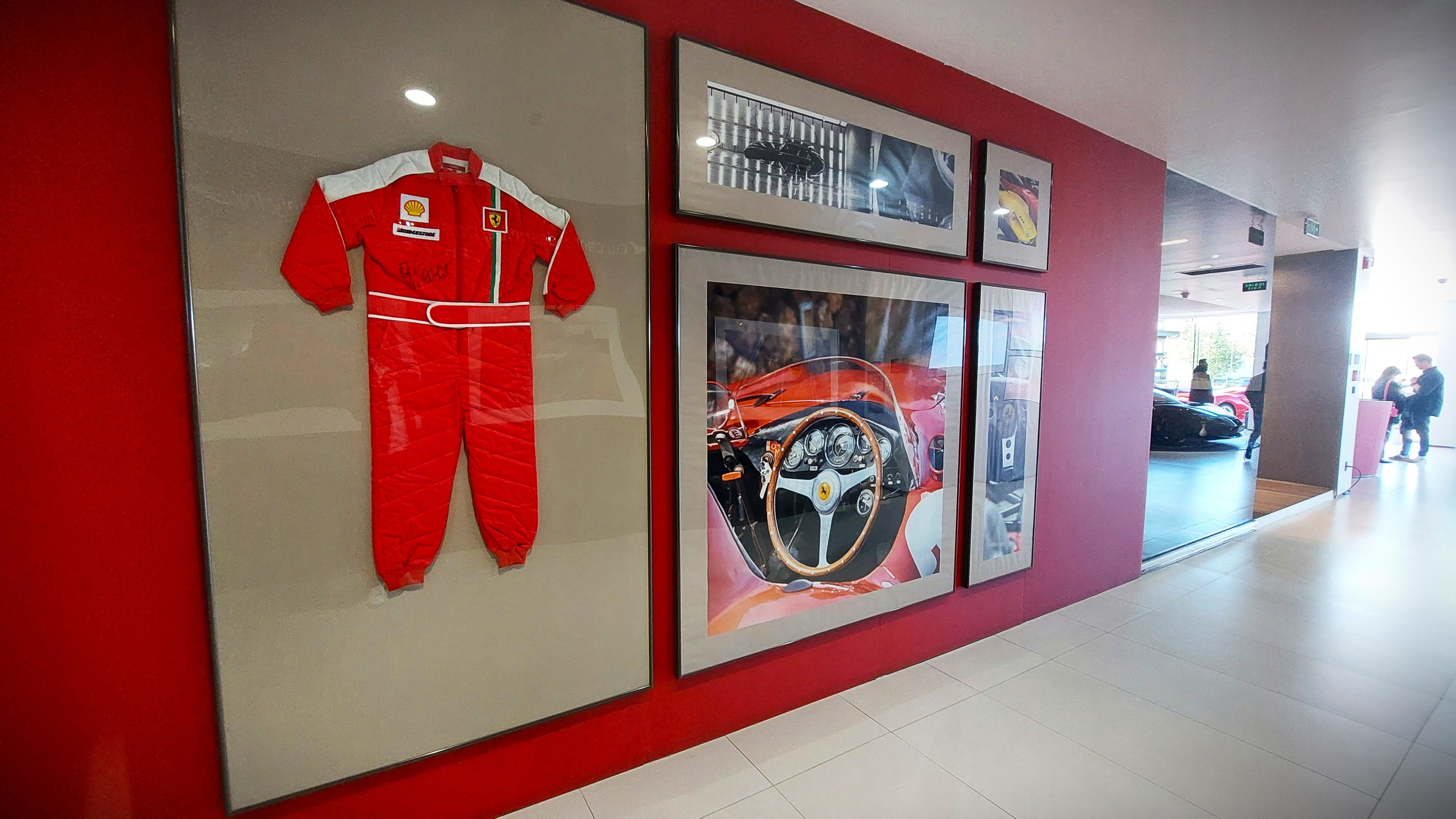 GALERIE FOTO | Ferrari a inaugurat showroom-ul de la București și a adus în premieră noul model Amalfi - Poza 6